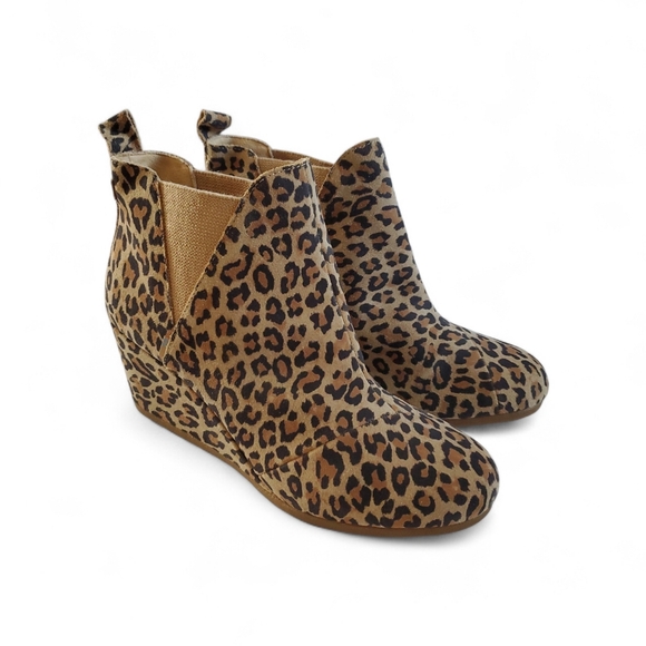 Toms Shoes - TOMS Women's Kelsey suede wedge ankle booties in a leopard print Size 10